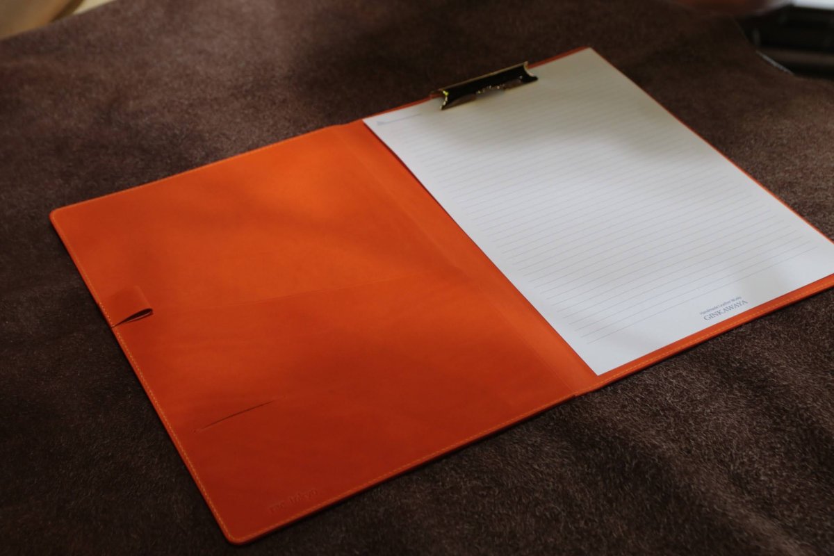 ヌメ革オレンジ