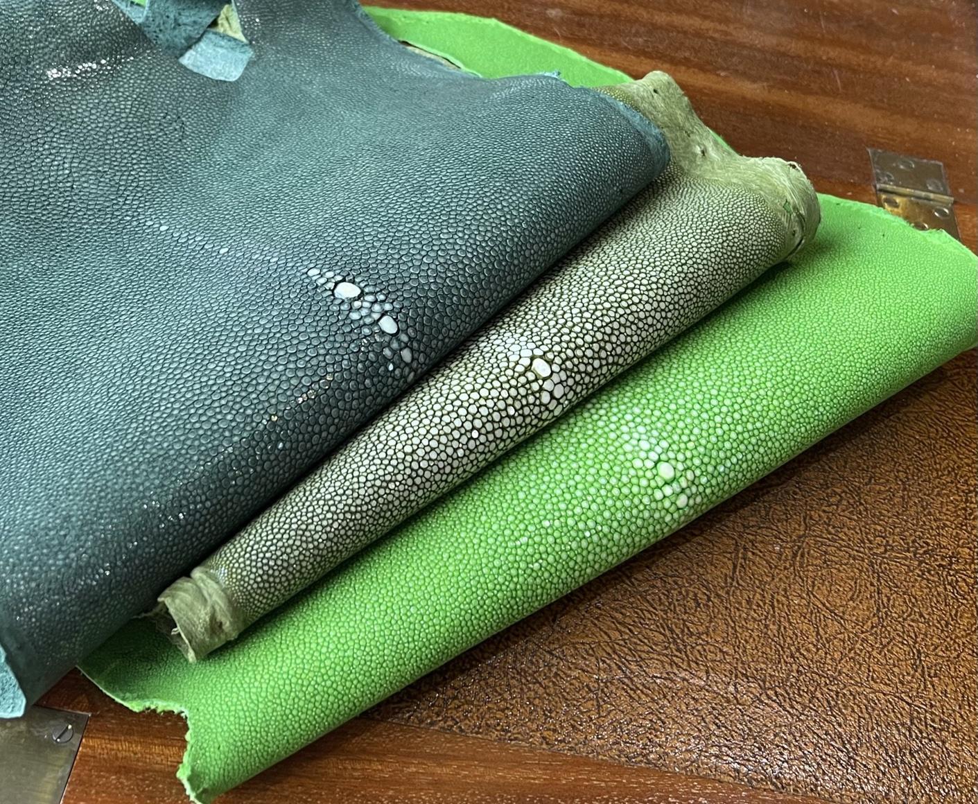 ガルーシャの色比較 グリーンイエロー カーキ ダークグリーン